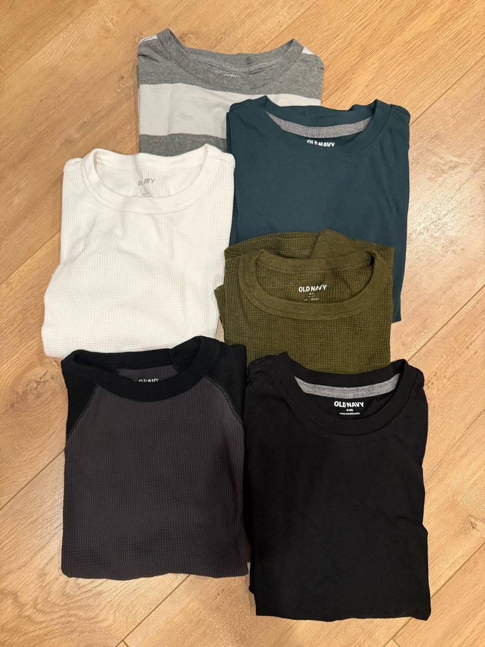 Old Navy Kids Long-Sleeve Tee Pack (6)